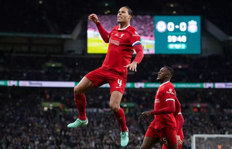 Virgil van Dijk's PFA Player of the Year odds cause huge stir on s.